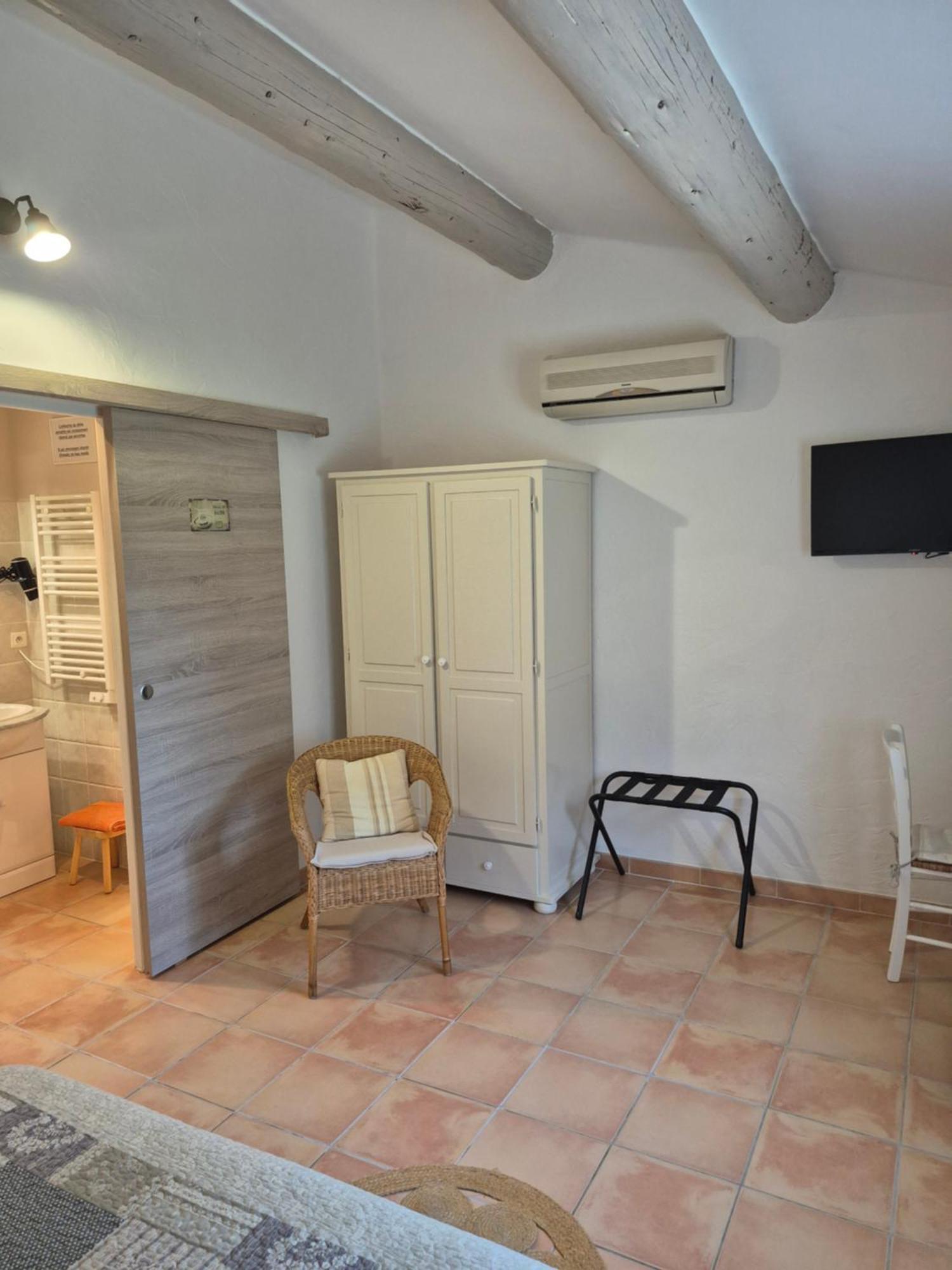 Mas Clement - Chambre Et Table D'Hotes L'Isle-sur-la-Sorgue Exterior photo